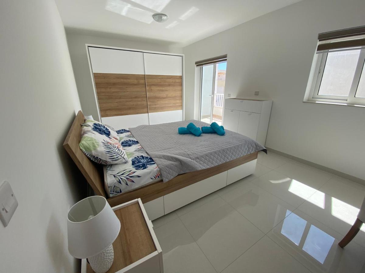 Sunshine Apartments Mellieha - Modern Two Bedroom Penthouse With Terrace Экстерьер фото