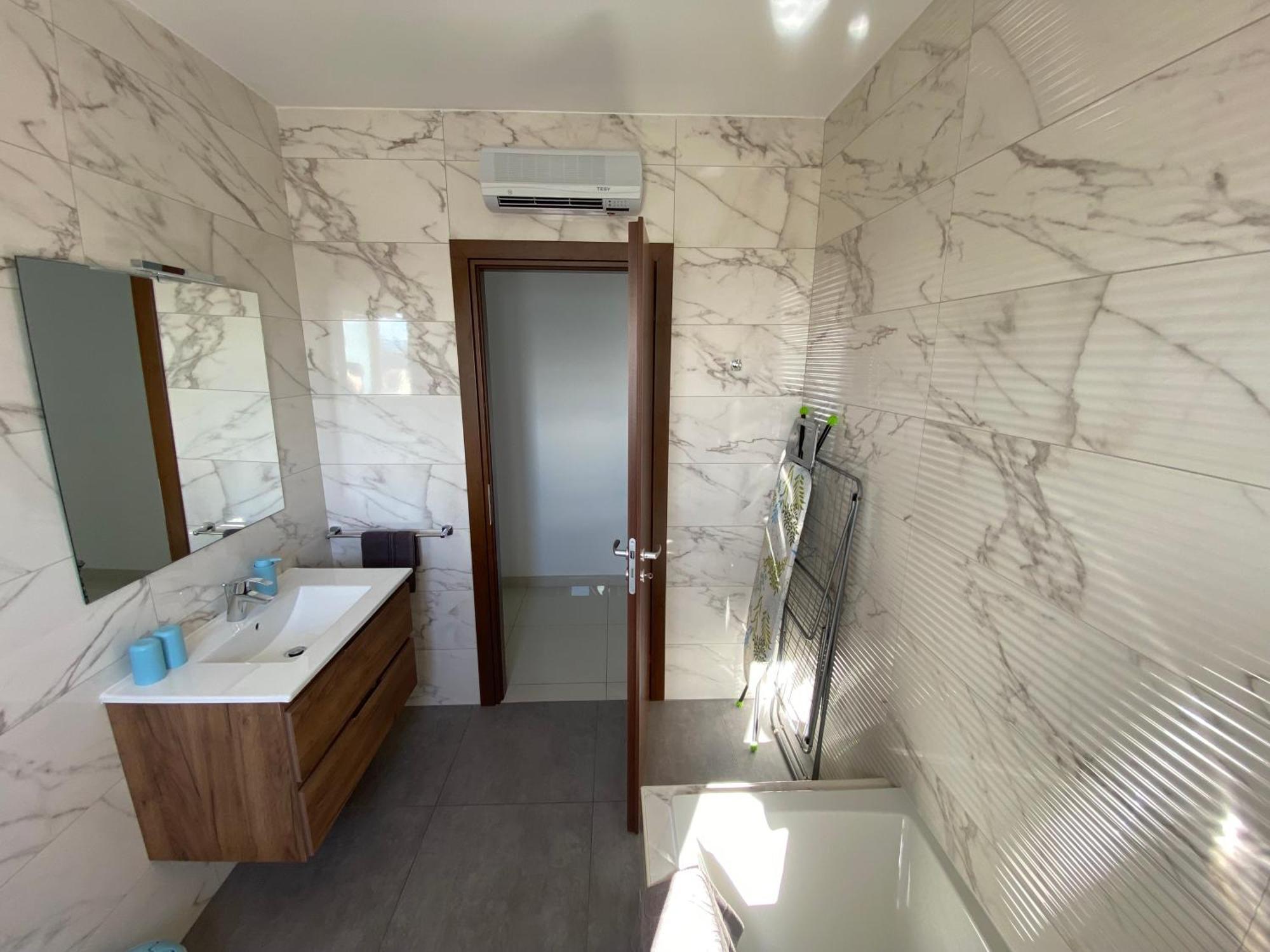 Sunshine Apartments Mellieha - Modern Two Bedroom Penthouse With Terrace Экстерьер фото